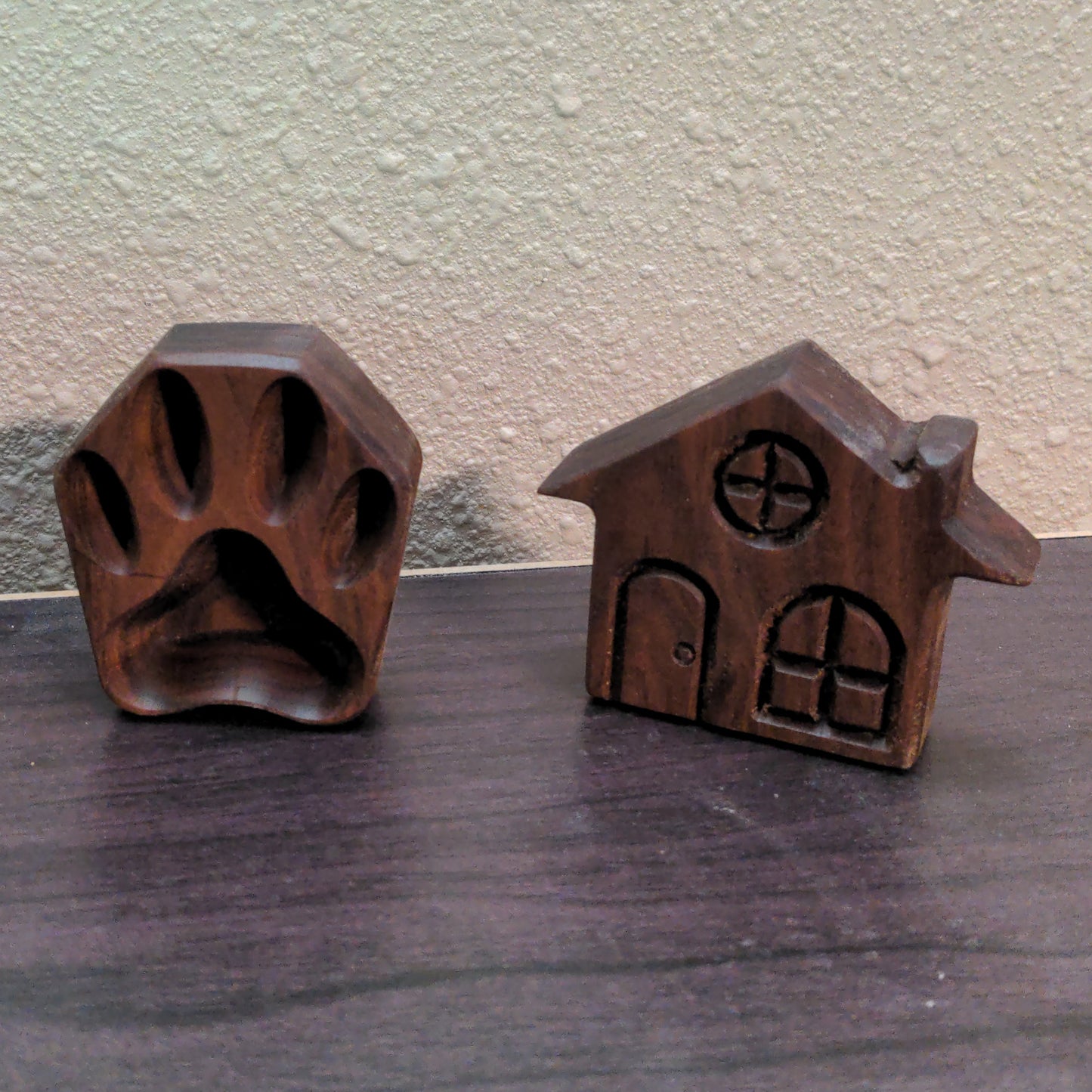 Desktop Decorative Figures